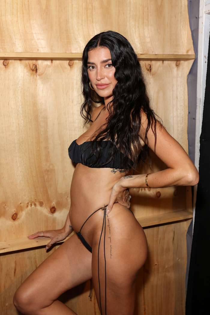 Nicole Williams English.